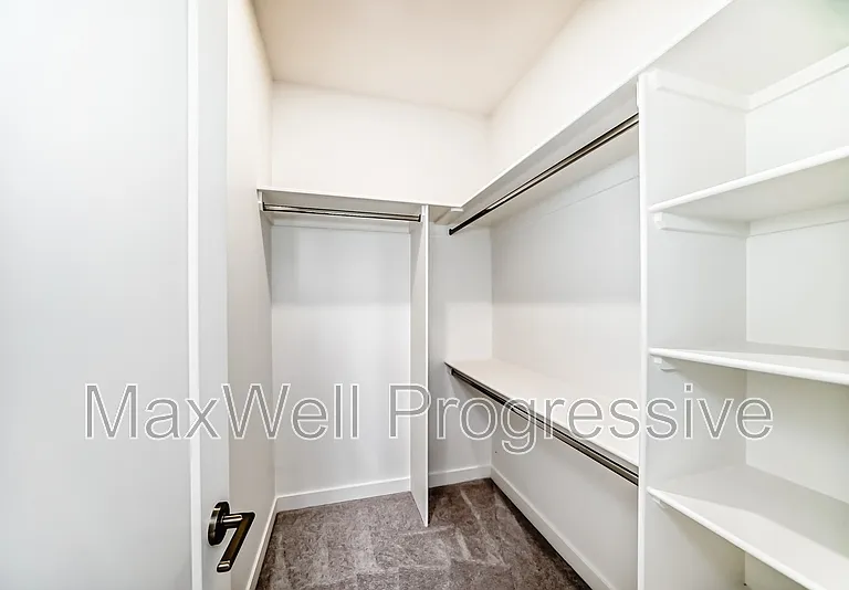 6415 93rd St NW #MAIN — Photo 27