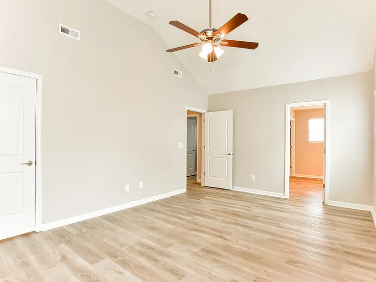 1631 Sunray Dr — Photo 11