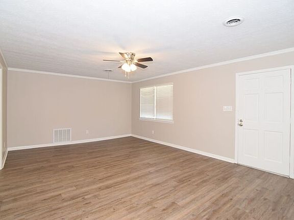2nd image of 3002 Silverwood Dr