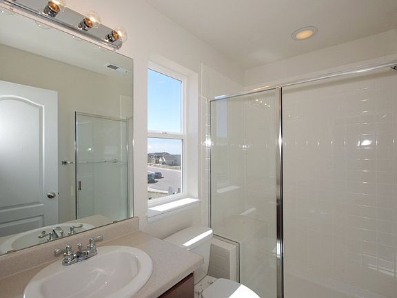 Guest Bedroom Bathroom