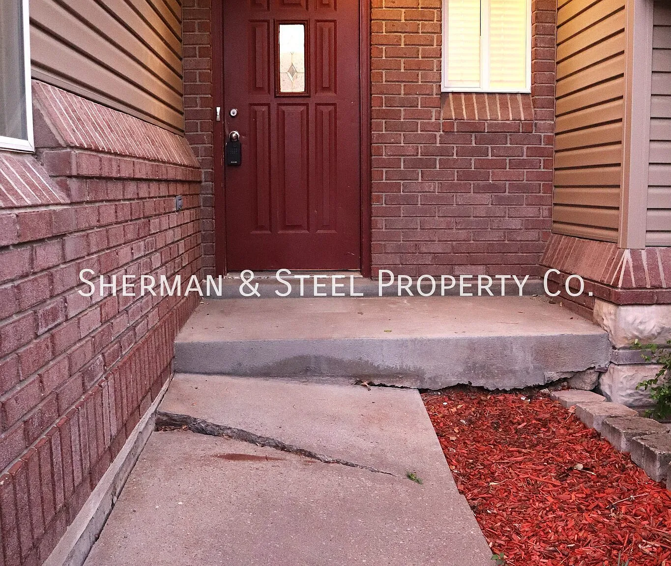 Comfortable & Accessible Living In Bountiful!! 1611 S Main Street, Bountiful, UT 84010 — Photo 2