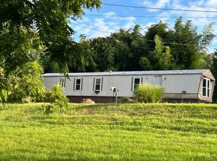 49 Cross Cir, Winfield, WV 25213