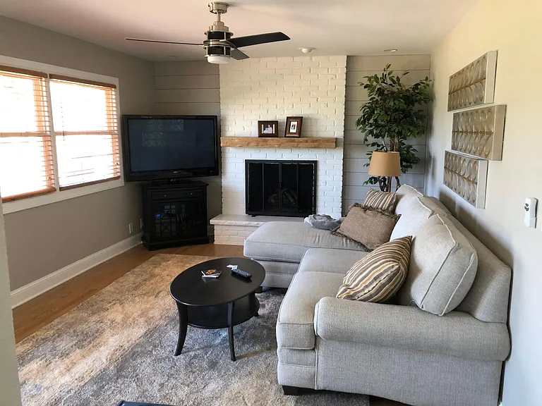 21420 Sierra Dr — Photo 9
