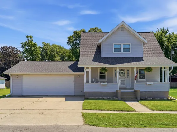 107 S 5th Ave, Forreston, IL 61030