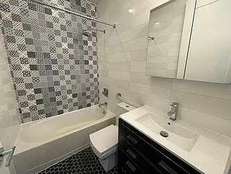 Rented by Tapiro Realty