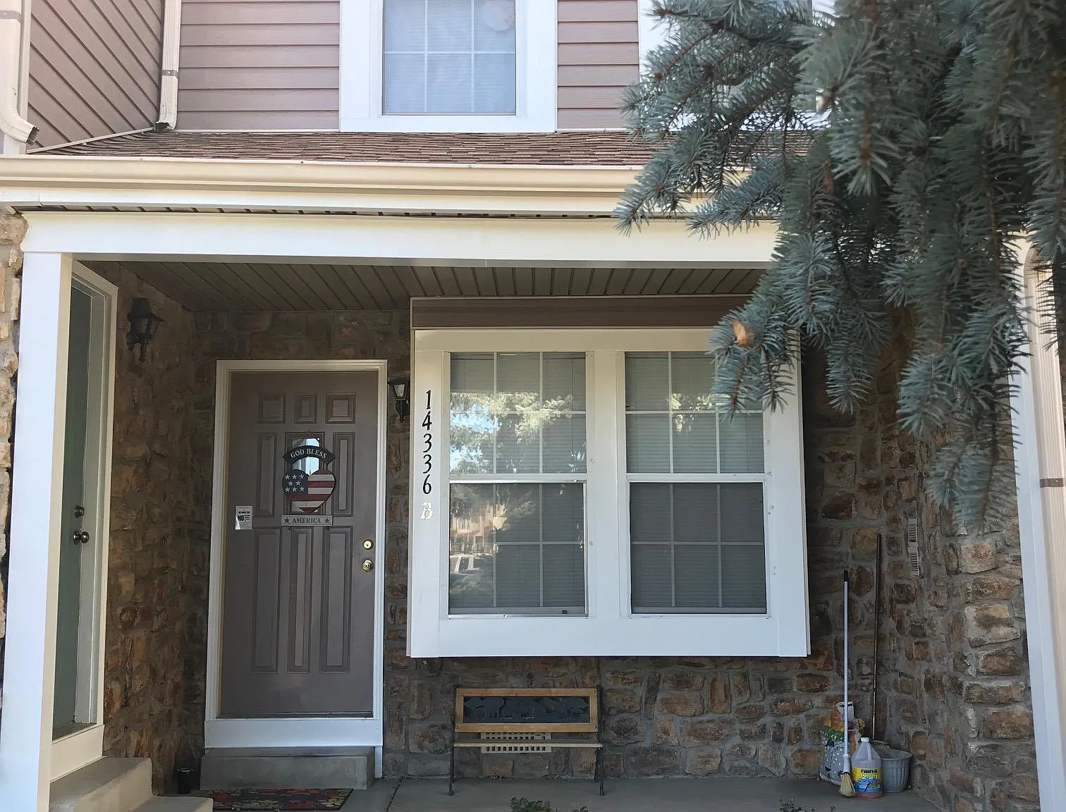 2 bed, 2.5 bath, 1088 sqft, $1,995 — Photo 2