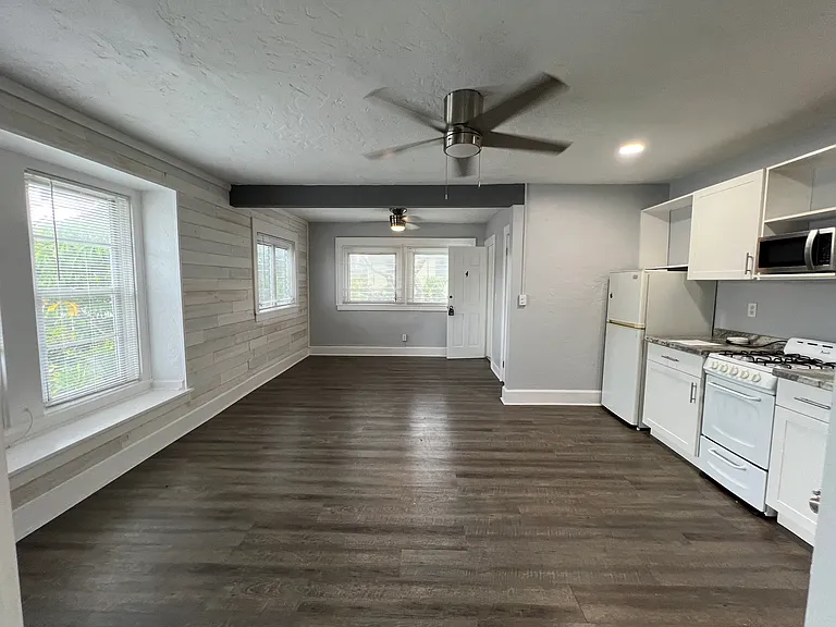 329 N K St #4 — Photo 8