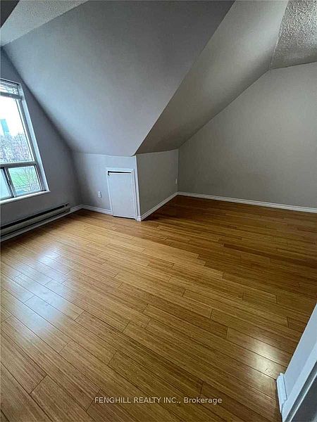 Toronto House for rent - 4 Bedrooms — photo 5