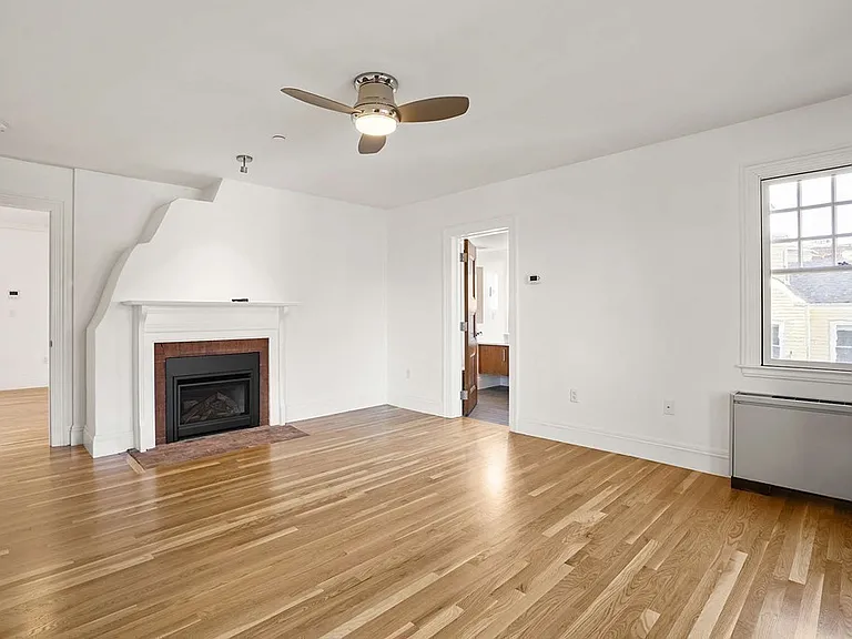165 Winthrop Rd #D — Photo 23