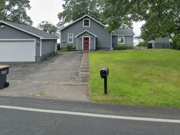 3308 E Shore Dr, Portage, MI 49002