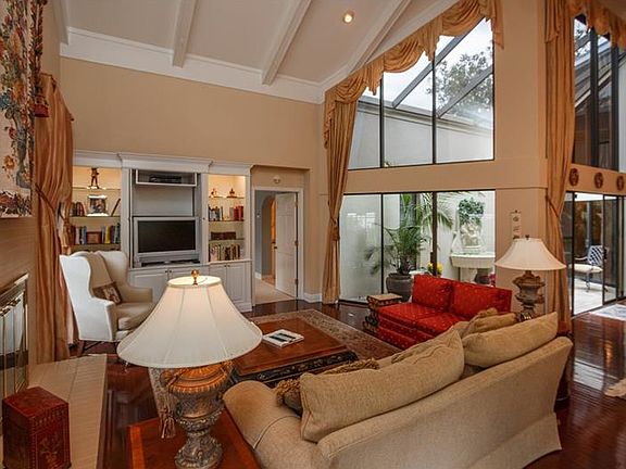 5th image of 2041 Country Side Cir N
