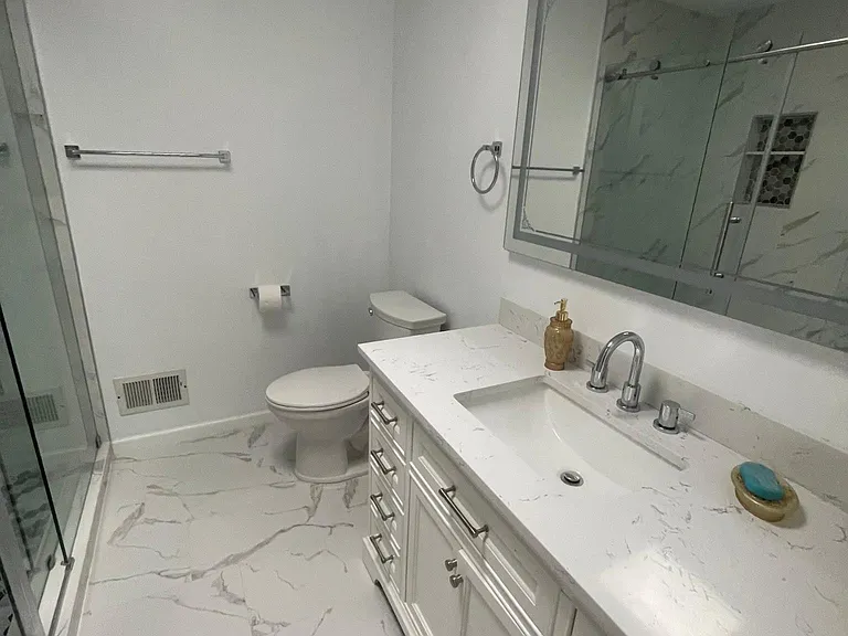 200 Hillside Ave — Photo 27