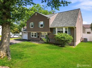 9 Meyer Rd, Edison, NJ 08817