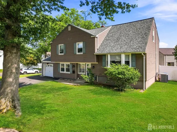 9 Meyer Rd, Edison, NJ 08817