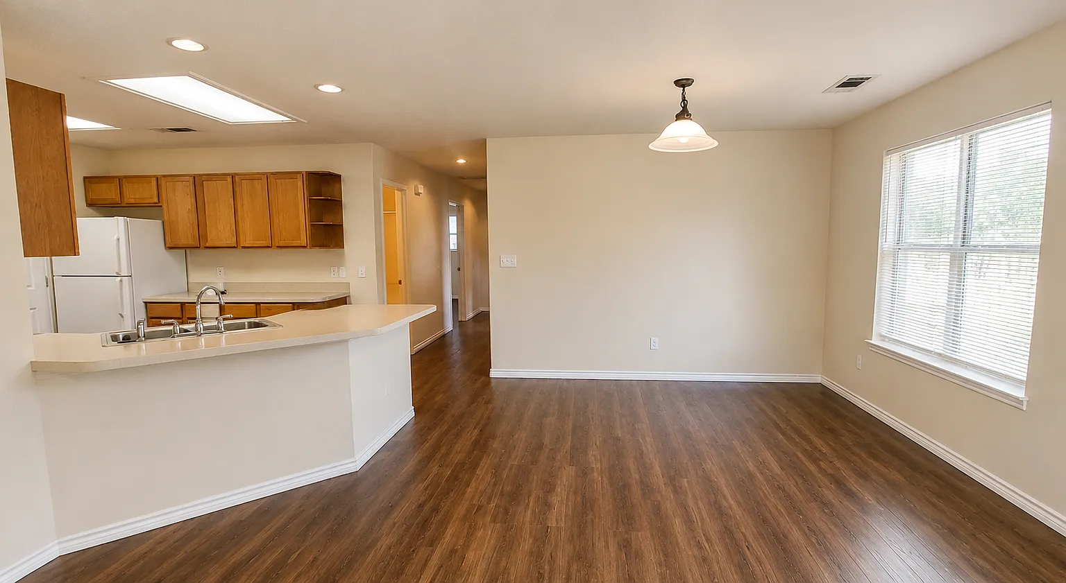 3 bed, 1334 sqft, $1,550 — Photo 3