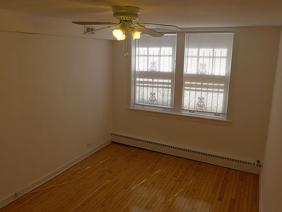4th image of 3413-21 N Marshfield Ave #3419G