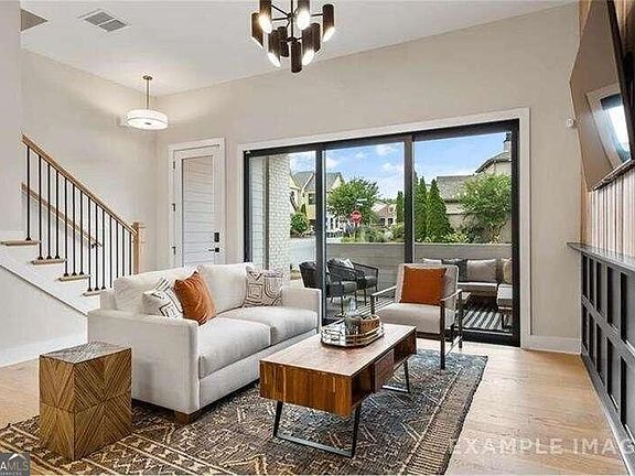 5th image of 665 Stickley Oak Way