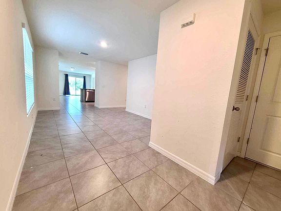 4th image of 11764 White Willow Ln