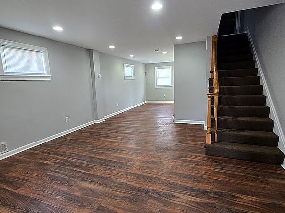 3rd image of 999 Elton Ave