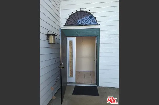 3 bed, 1451 sqft, $3,150 — Photo 2