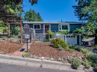 615 Ashland St, Ashland, OR, 97520