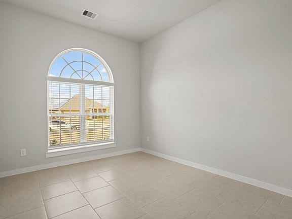 3rd image of 112 Dina Ln