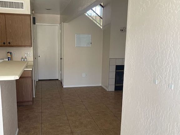 2nd image of 1535 N Horne #21196307-0