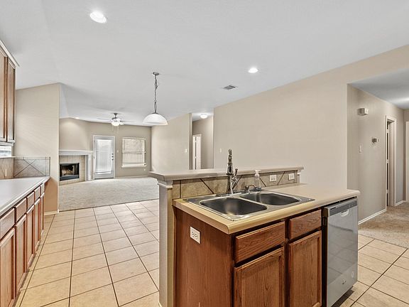 5th image of 705 Timothy John Dr