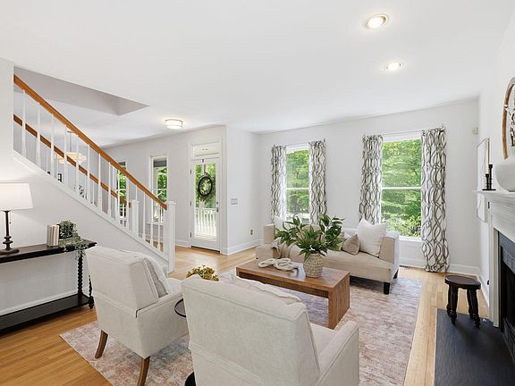 5th image of 1615 Meadow Ln