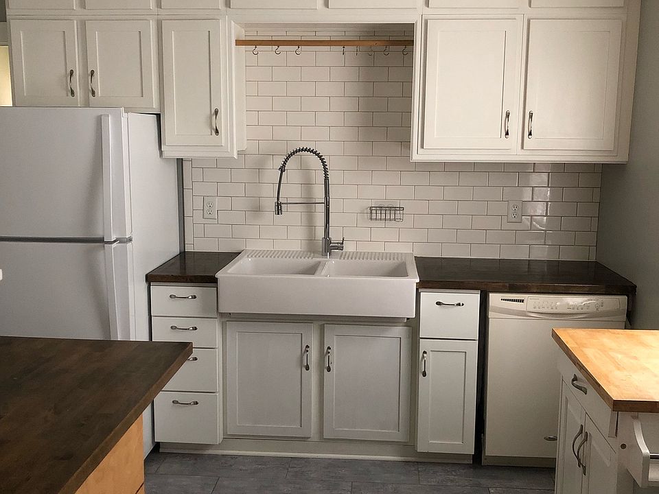 1st image of 219 Lowry Ave NE Unit 2