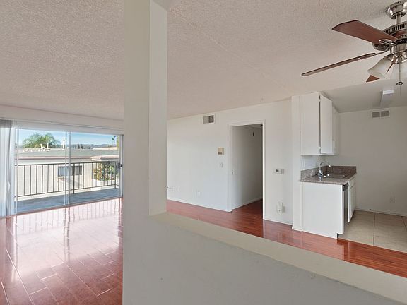 3rd image of 7233 Loma Verde Ave #208