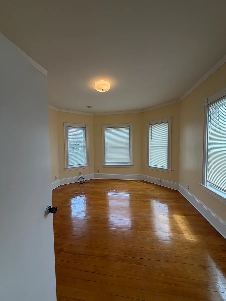Building Photo - 79 French Ave #2