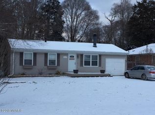 654 Aue Rd, Norton Shores, MI 49441