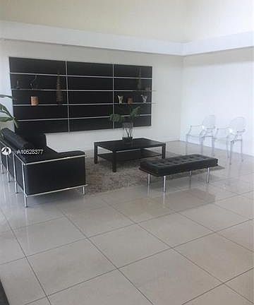 3rd image of 120 Lakeview Dr APT 103