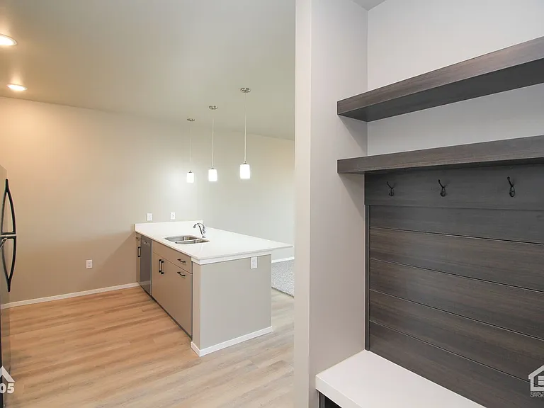 University Hills Village — Photo 183