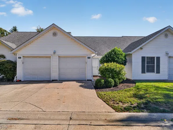 208 Harbor Ridge Ln, Painesville, OH 44077