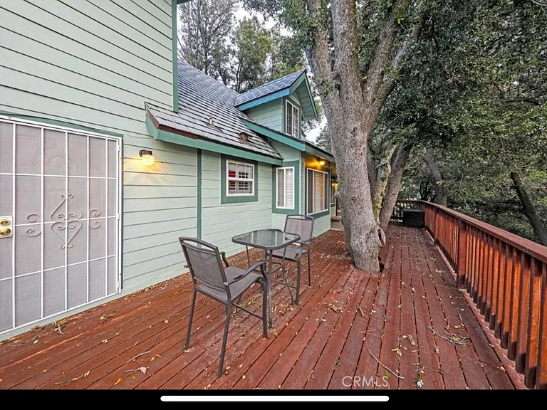 Matterhorn Ct — Photo 1