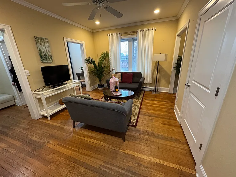 258 E High St #301 — Photo 3