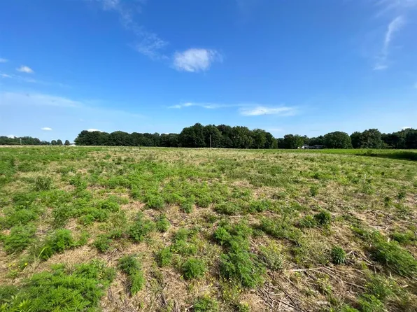 Hunt Rd, Adolphus, KY 42120