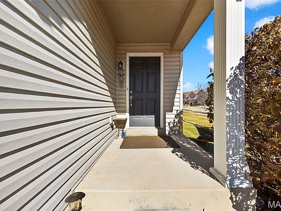 2nd image of 355 Wild Oak Dr