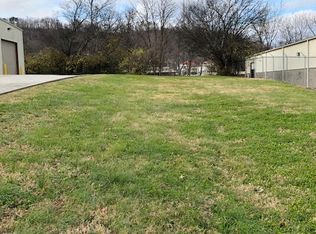 3022 Johnston St, Knoxville, TN 37921
