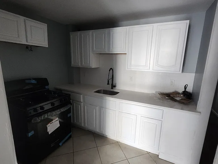 275 S 7th St #B — Photo 5