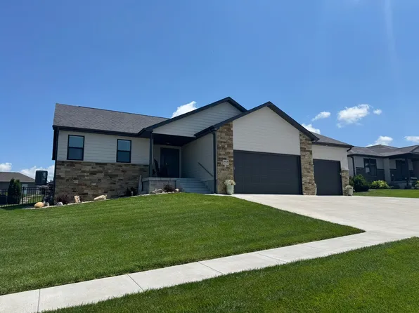3606 Wendell Dr, Hastings, NE 68901