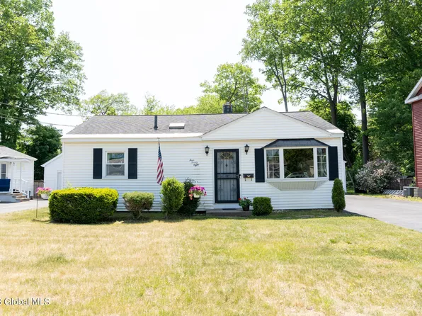 428 Chiswell Road, Schenectady, NY 12304