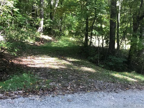 162 Marlett Rd, Cullowhee, NC 28723