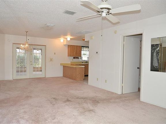 5th image of 624 Floral Dr