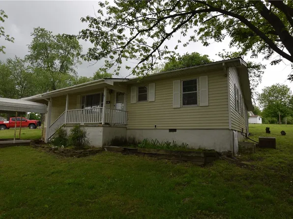 1126 S 2nd St, Stilwell, OK 74960