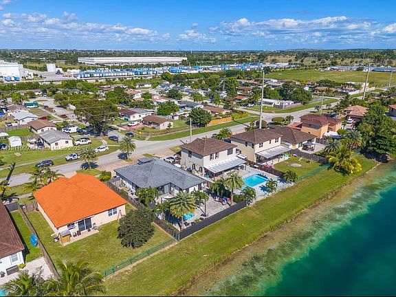 2nd image of 13000 SW 280th St