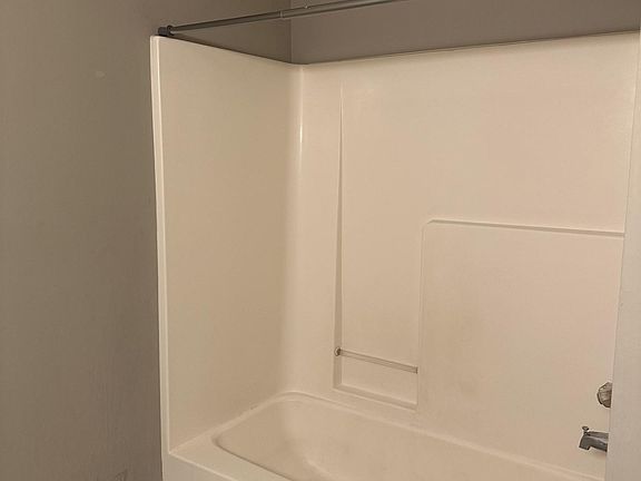 2nd image of 137 Briar Cir #137