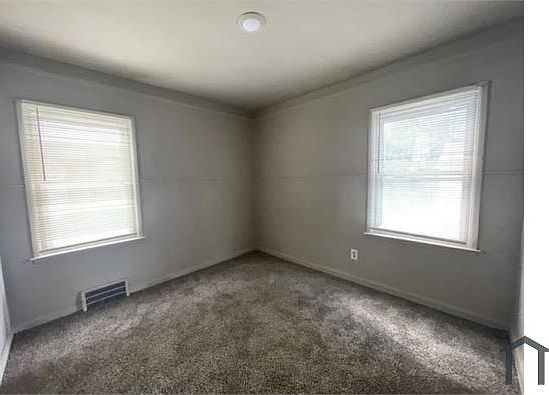 4th image of 20315 Westphalia St